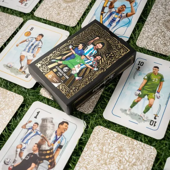 Cartas Españolas Mazo Campeón Afa 50 Naipes Plastificados Blanco Scaloneta Castellano