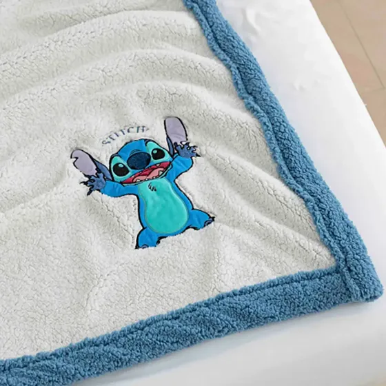 Frazada Manta Sherpa Corderito 130x180 Piñata Stitch Disney