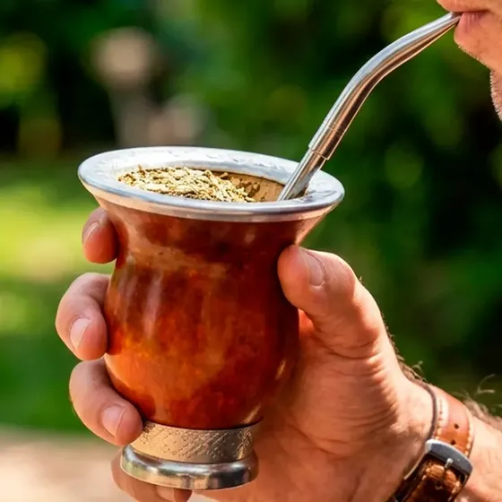 Mate Porongo Calabaza Seleccionada Mediana Virola Labrada + Bombilla Pico De Loro